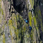 Chinese ‘Spider’ Climbers Use No Ropes or Tools to Scale Cliffs