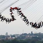 World Record: 245 People Jumps Off a Bridge at the Same Time